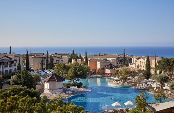 Poolen ved hotellet på Aphrodite